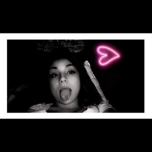 Meet your Posher, Kara